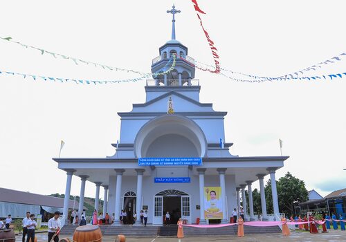 Nhà thờ Vĩnh An Đồng Nai – Giáo phận Xuân Lộc