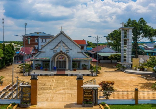 Nhà thờ Xuân Long, Đồng Nai – Giáo phận Xuân Lộc